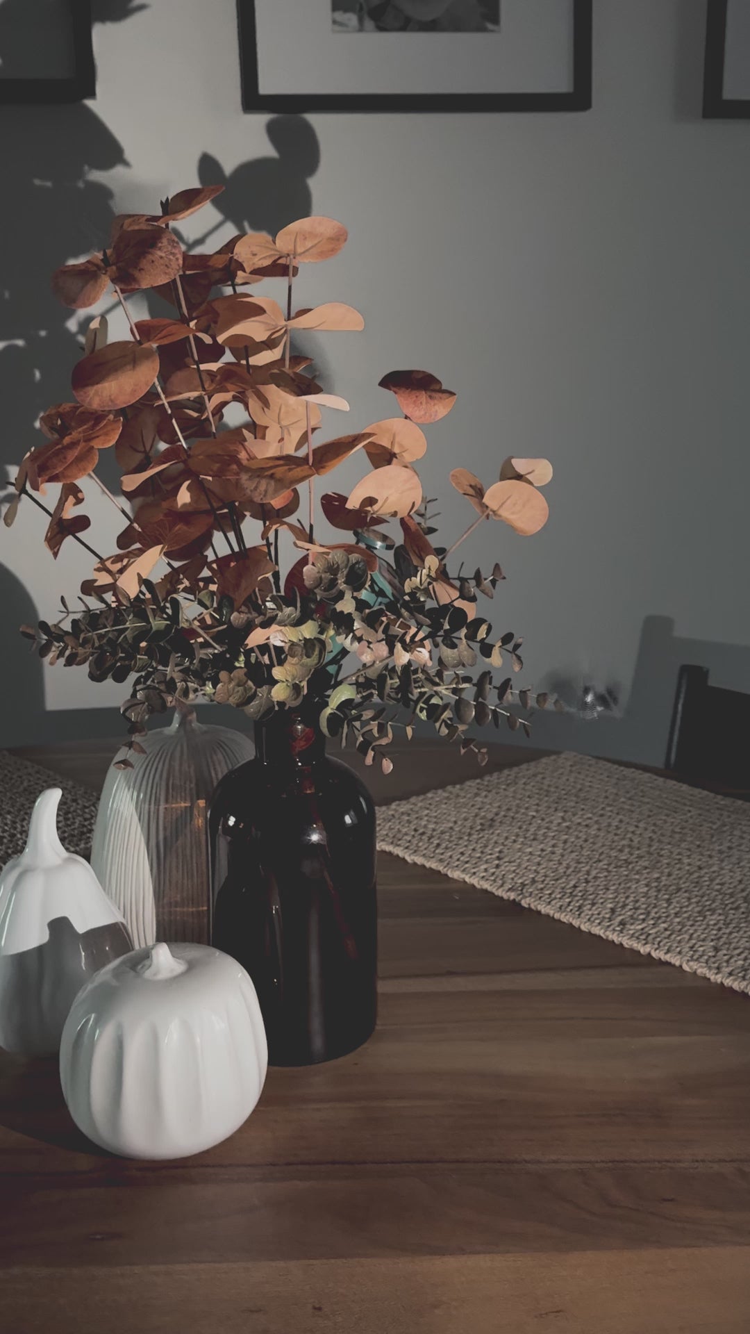 Flying Halloween Bat – Battery-Powered Motion Decor for Centerpieces & Spooky Displays
